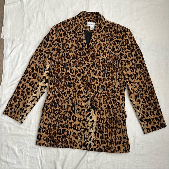 Bloomingdale’s Silk Leopard Print Double-Breasted Women's Jacket - Picture 1 of 4